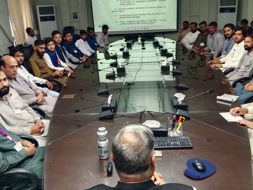 Second session of an extensive week-long training program